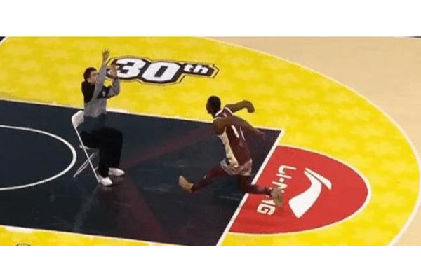 nba2k13mp想轻松扣篮？这几个技巧让你称霸篮下！
